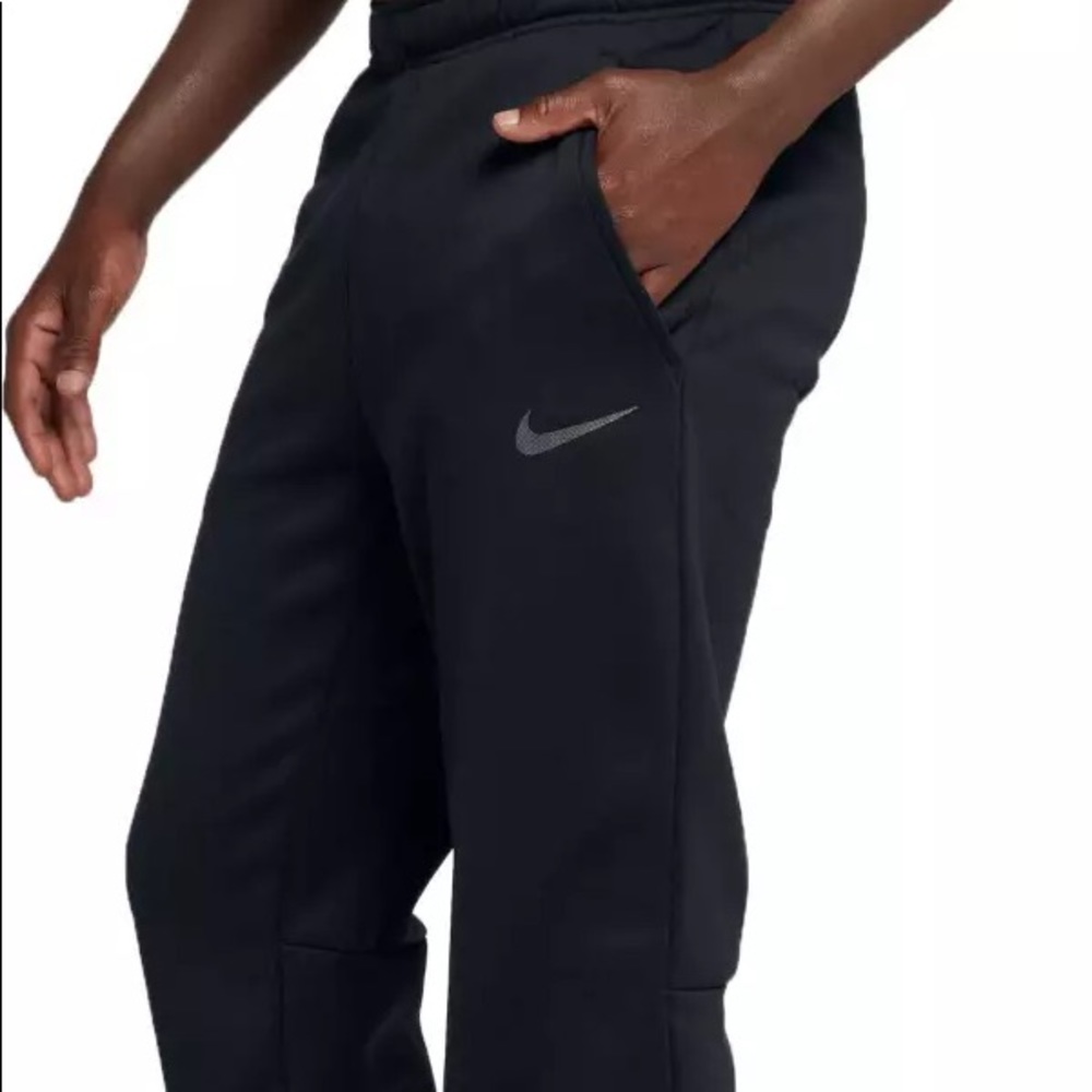 Nike Men’s Thermafit Pants Large